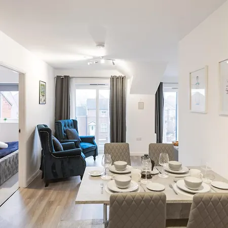 Aura Retreat With Free Parking * York