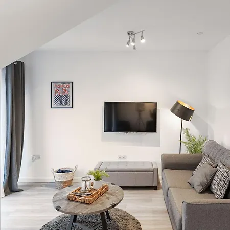 Aura Retreat With Free Parking Apartament