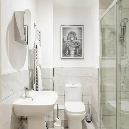 Aura Retreat With Free Parking Apartament *