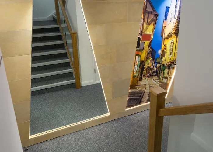 Aura Retreat With Free Parking Apartament York