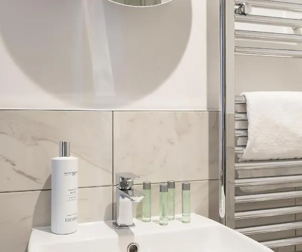 Aura Retreat With Free Parking