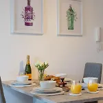 Apartment Aura Retreat With Free Parking